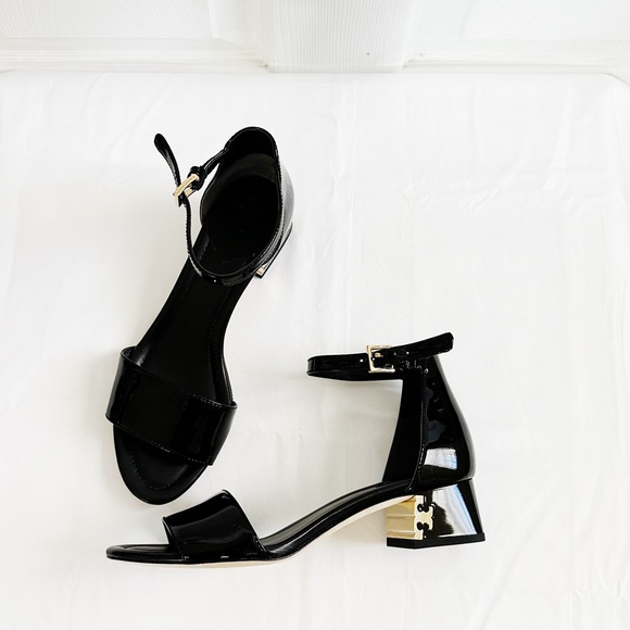 Tory Burch Finley black Patent Leather sandals - Picture 4 of 11